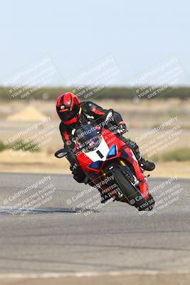 media/Oct-13-2025-Lets Ride (Mon) [[1a1cd08581]]/B Group/1020am (Sweeper)/